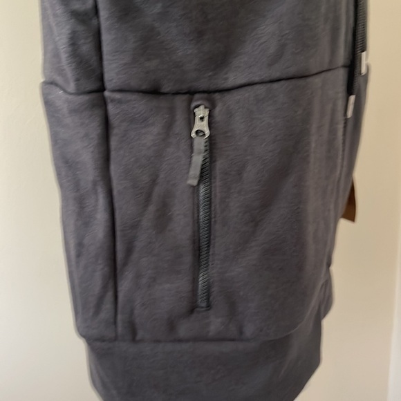 The North Face Women’s Everyday Full-Zip Hoodie in Dark Grey Heather, Medium - Picture 11 of 17